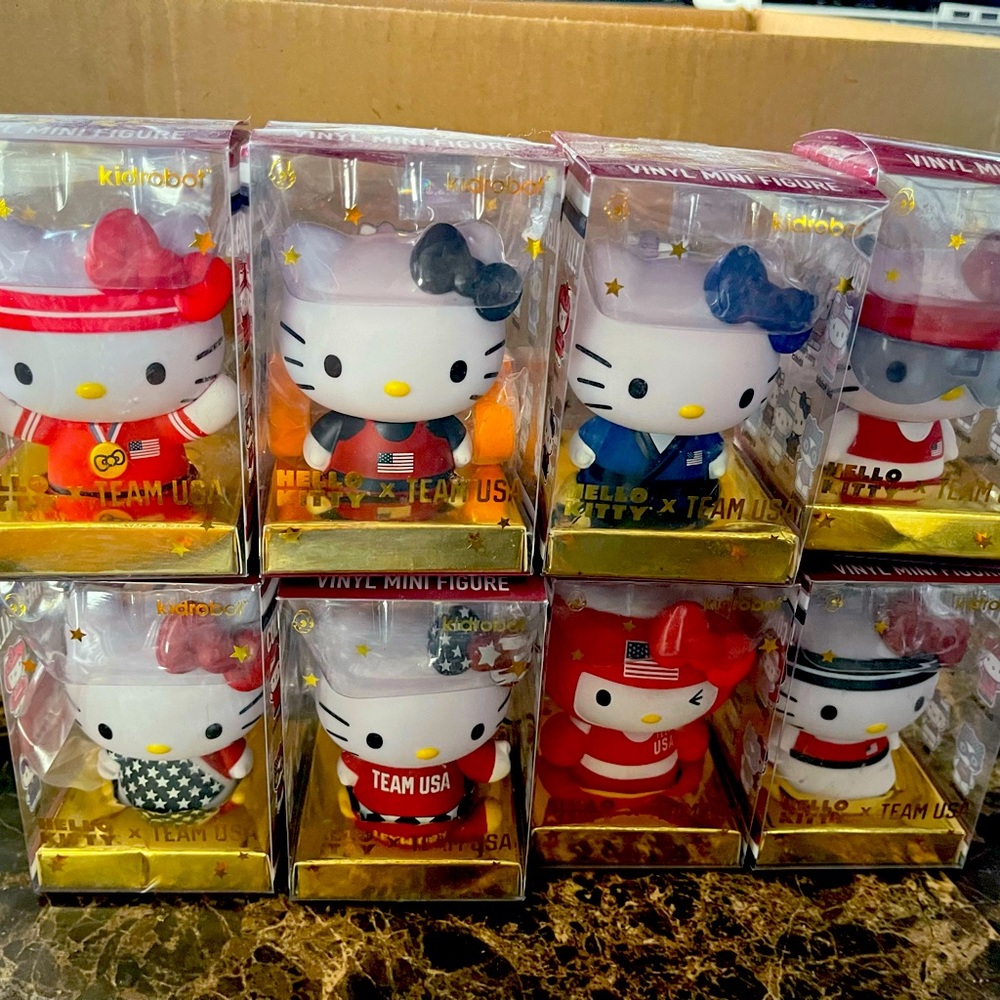 Olympics hello kitty figures bundle of (8)